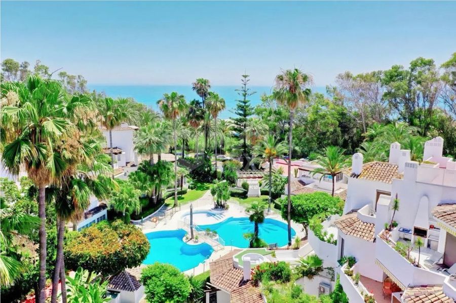 Ground Floor Apartment in Golden Beach, a few steps from the sea