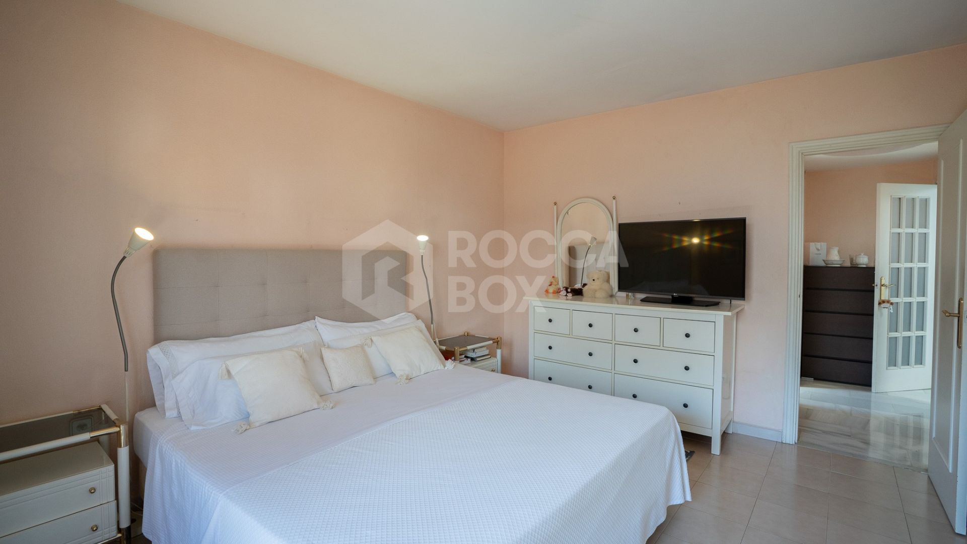 Charming Villa with Private Pool very near to Puerto Banús