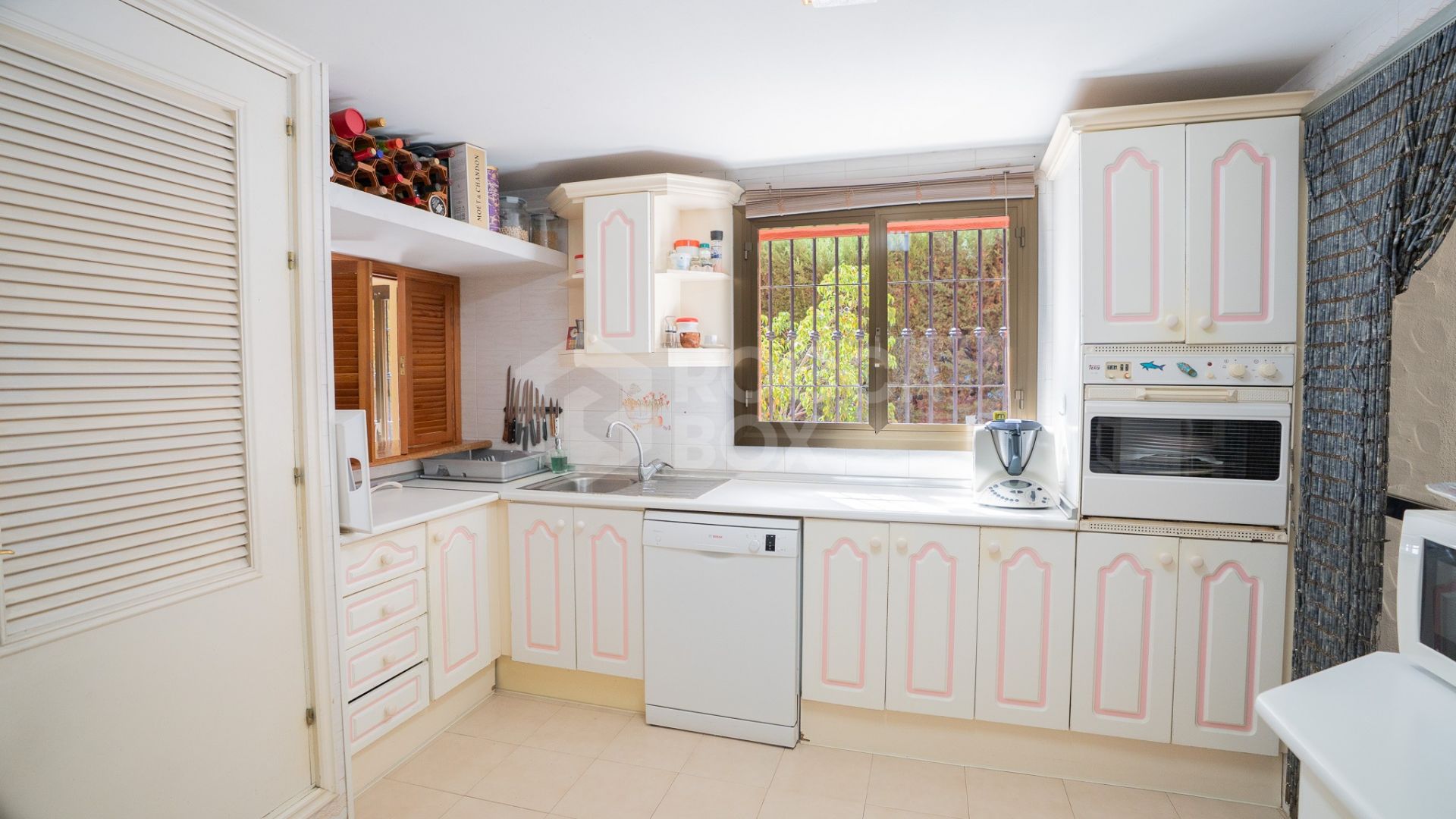 Charming Villa with Private Pool very near to Puerto Banús