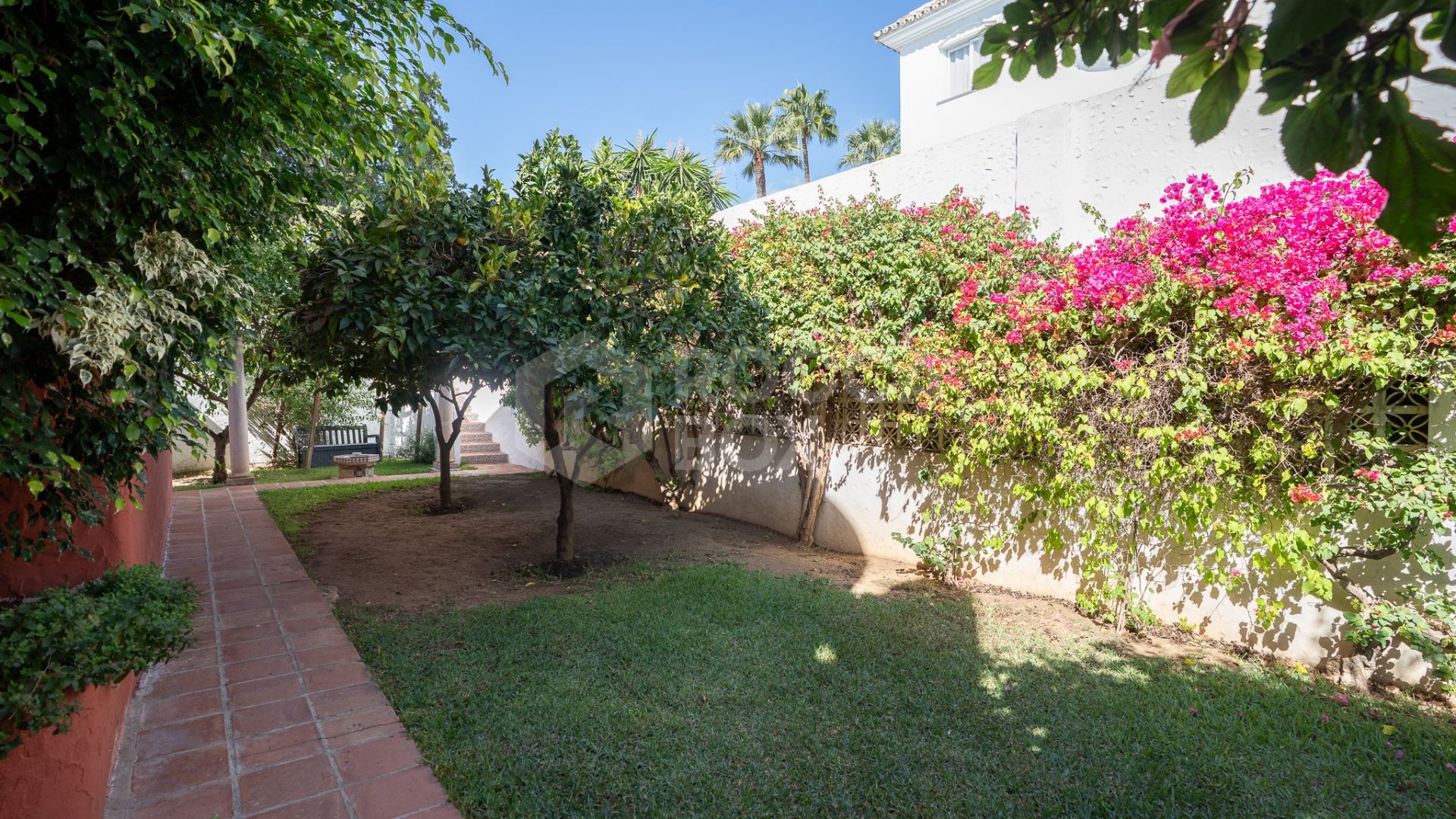 Charming Villa with Private Pool very near to Puerto Banús