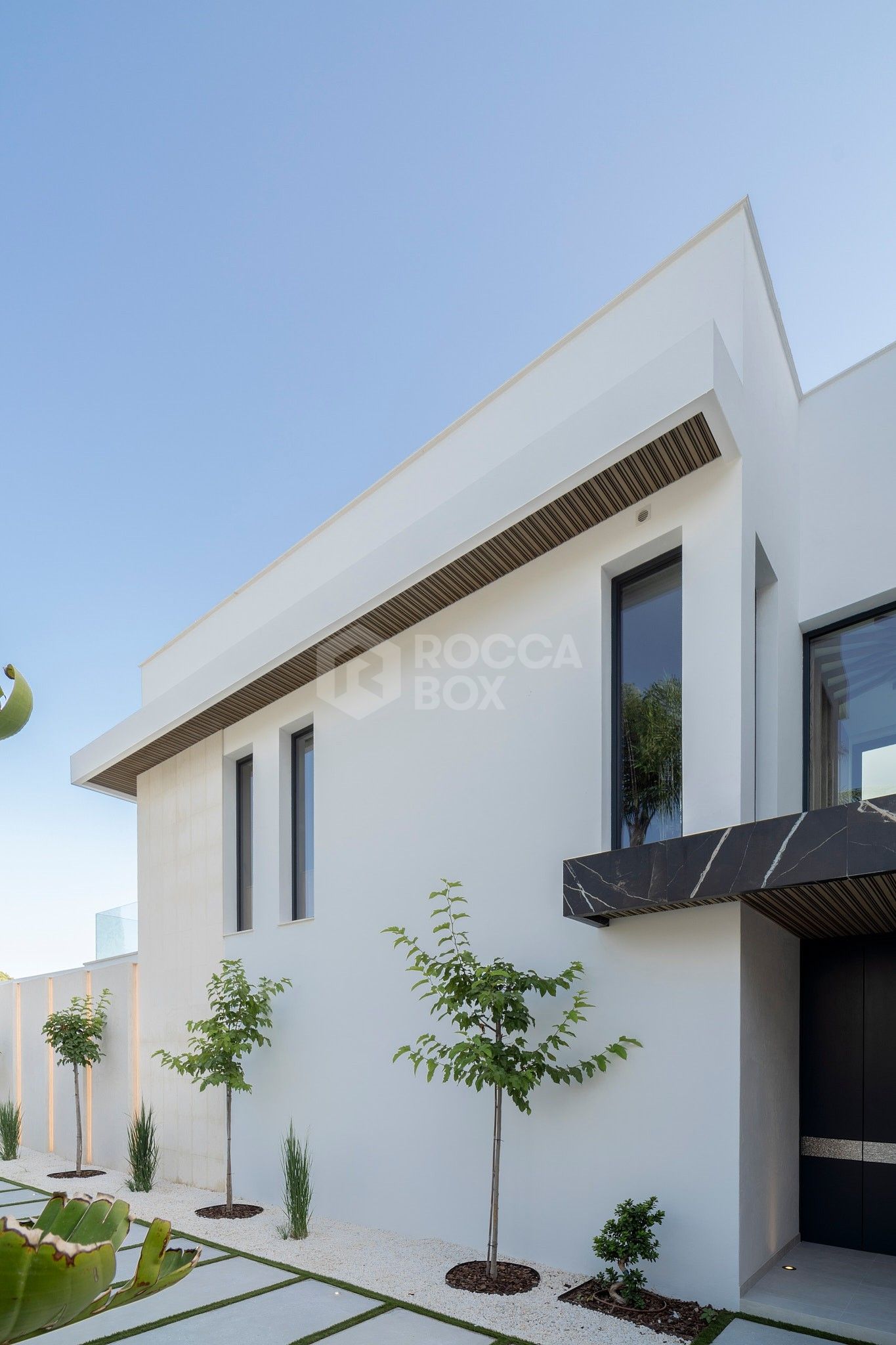 Contemporary Villa with Infinity Pool and Panoramic Views