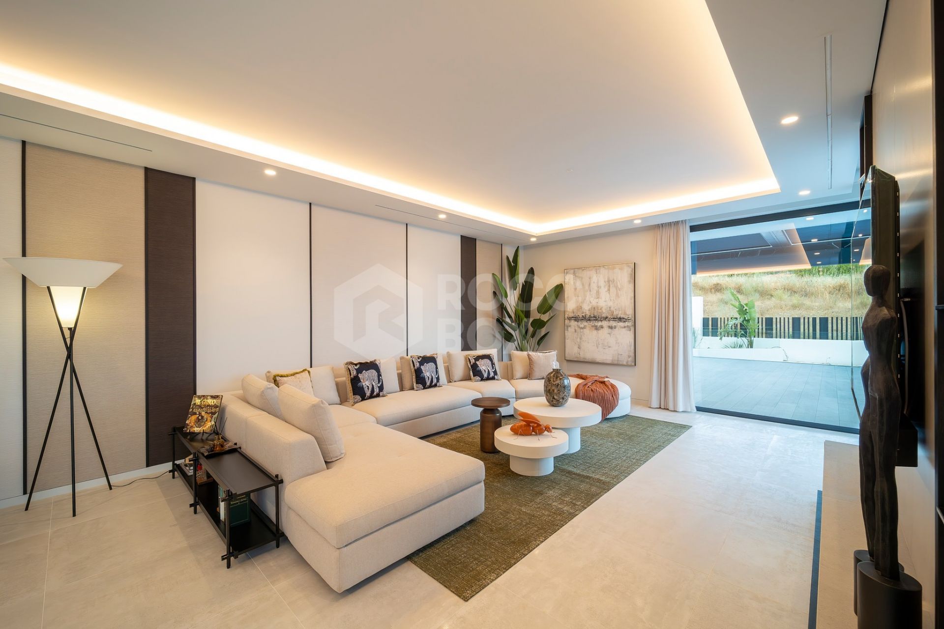 Contemporary Villa with Infinity Pool and Panoramic Views