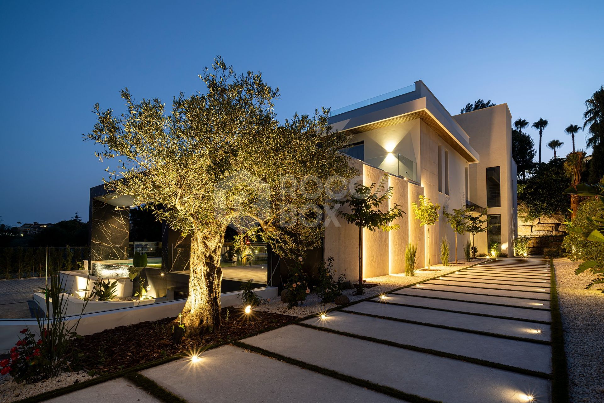 Contemporary Villa with Infinity Pool and Panoramic Views