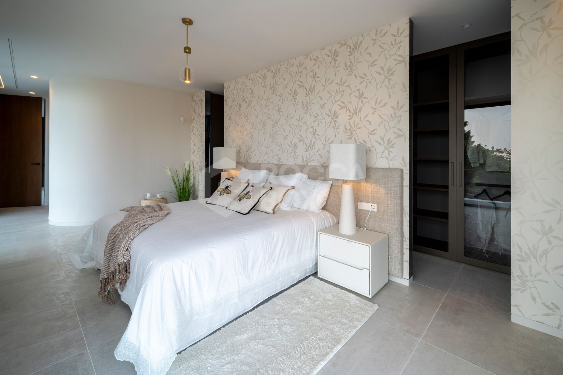 Contemporary Villa with Infinity Pool and Panoramic Views