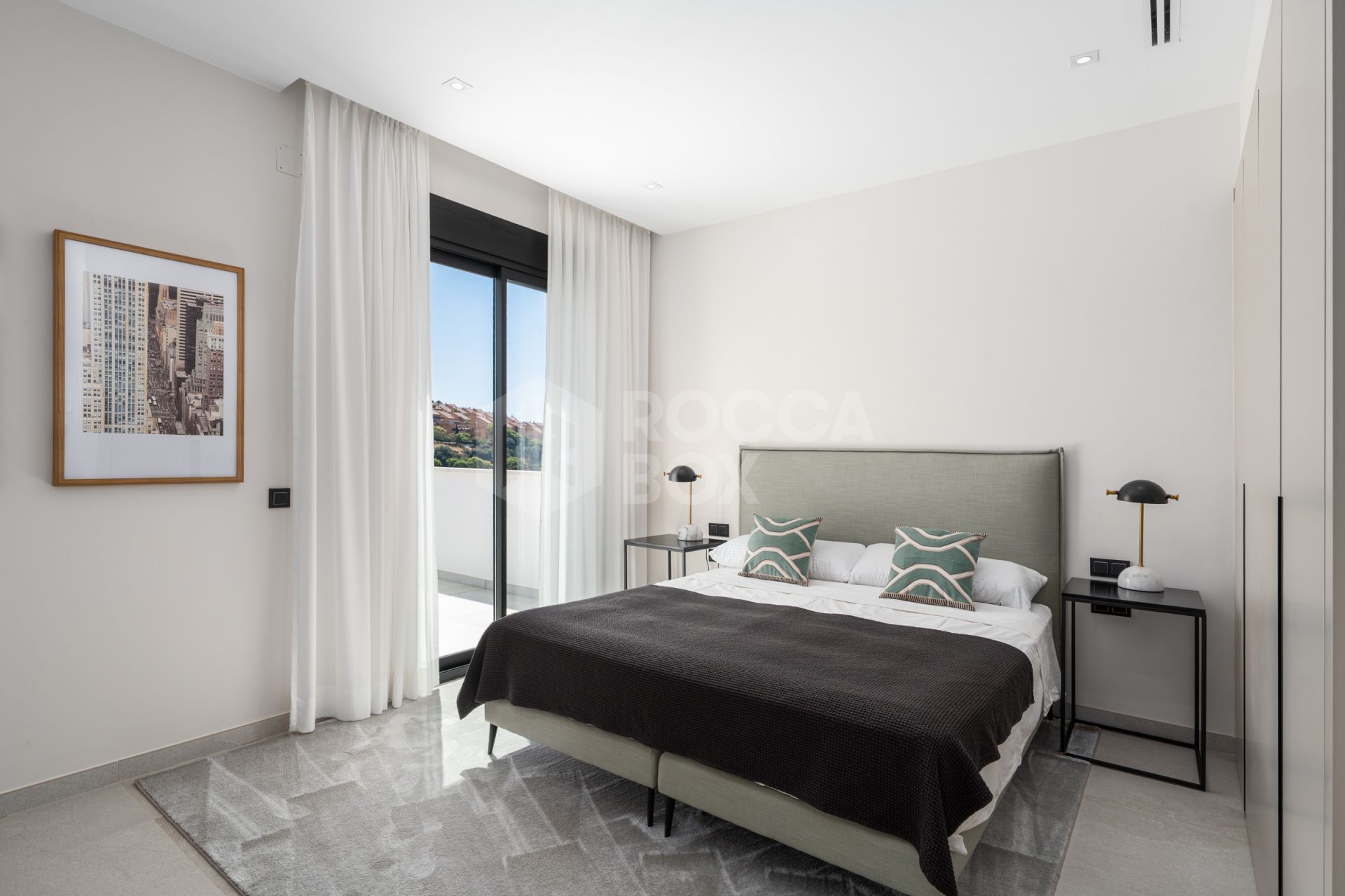 Contemporary Frontline Golf Villa with Panoramic Sea and Fairway Views in Elviria