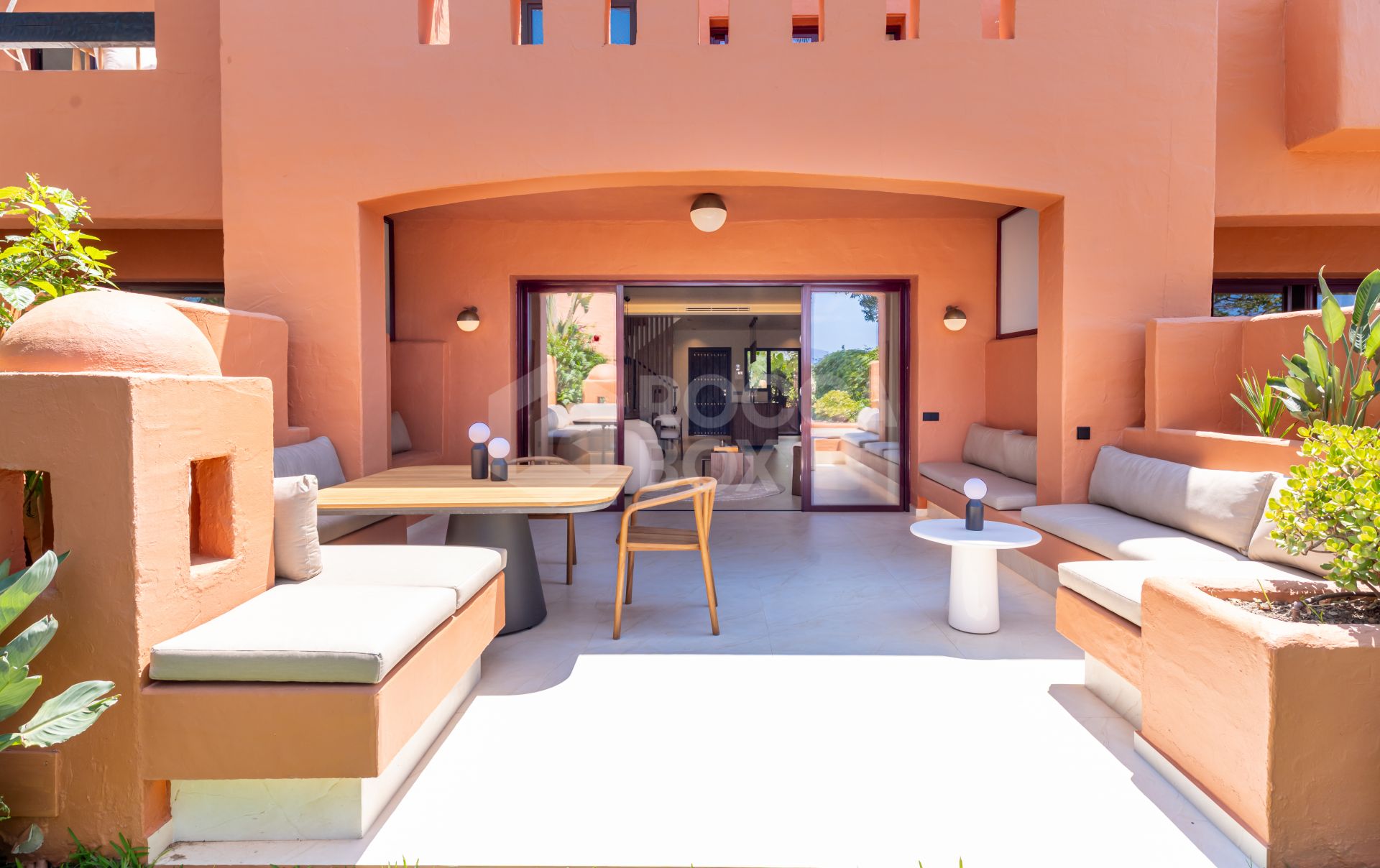 Altos de Puente Romano – Elegant Villa on Marbella’s Golden Mile