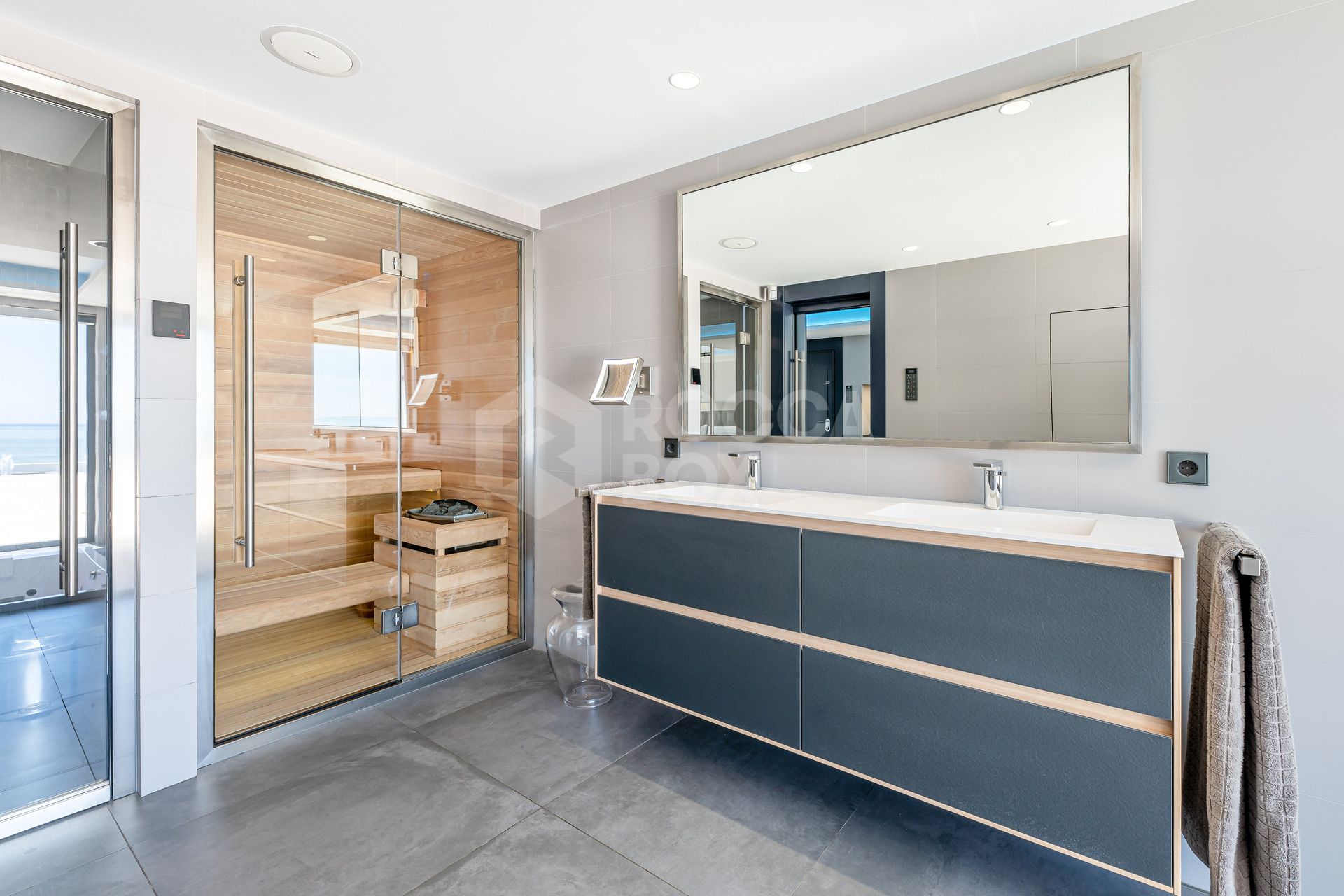 Seaside Contemporary Masterpiece – Modern Villa on the Shores of Mijas Costa