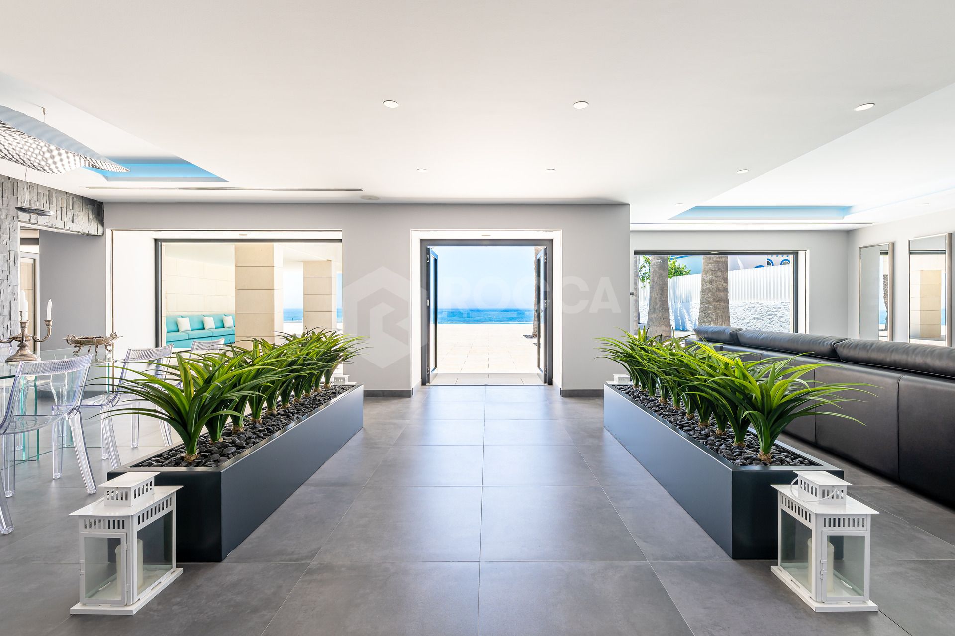 Seaside Contemporary Masterpiece – Modern Villa on the Shores of Mijas Costa