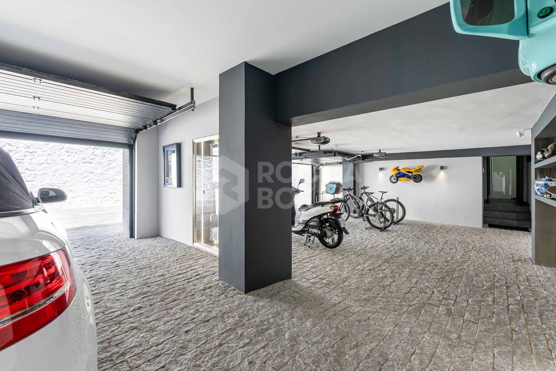 Seaside Contemporary Masterpiece – Modern Villa on the Shores of Mijas Costa