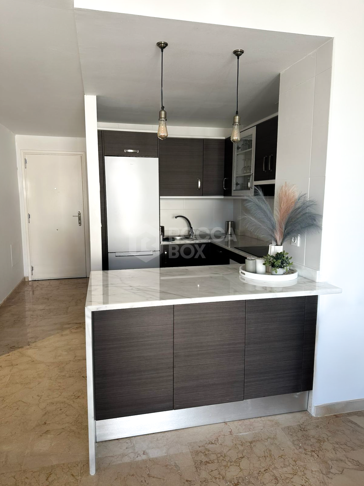 Exclusive Ground Floor Apartment in Small Oasis