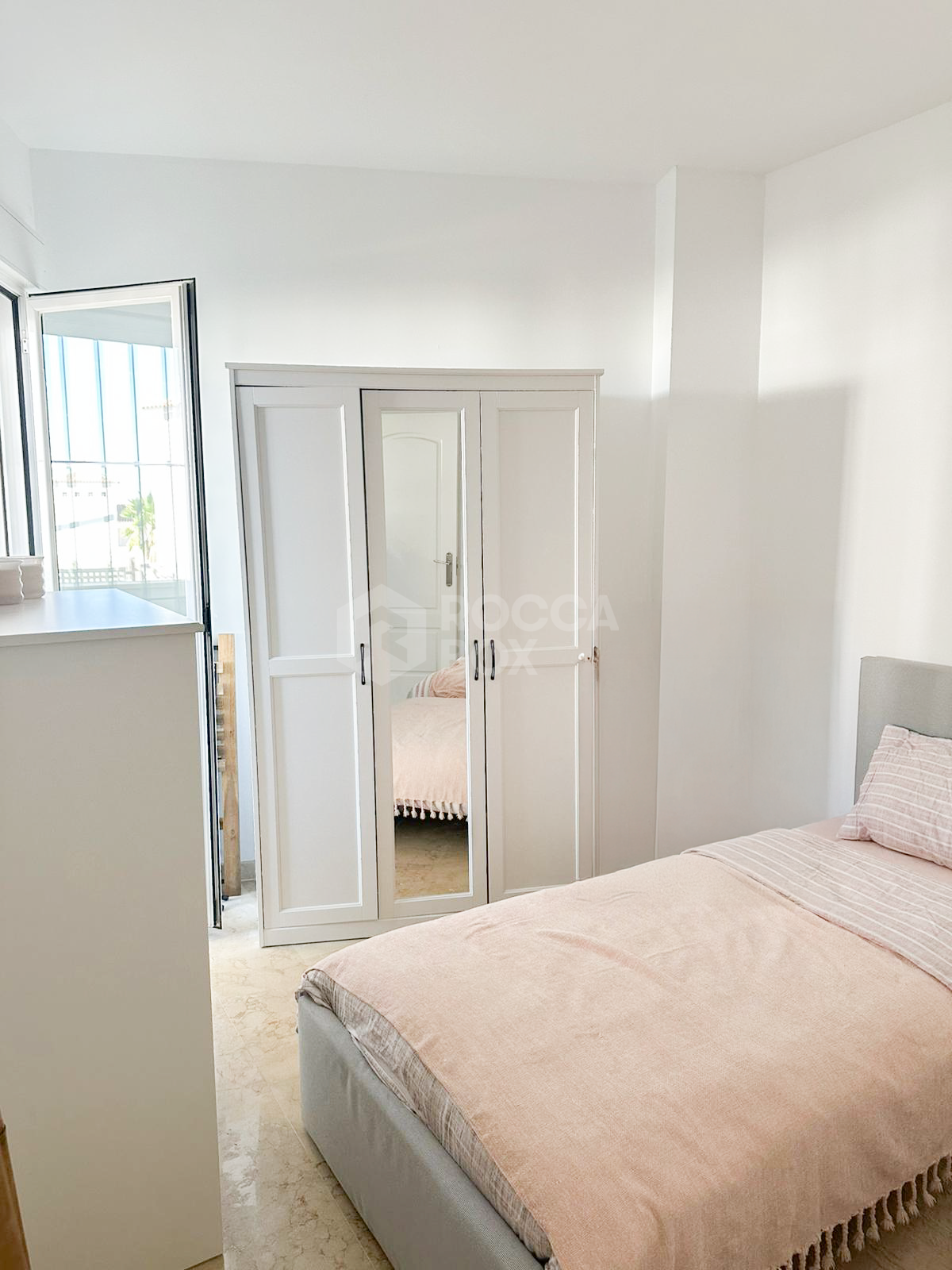 Exclusive Ground Floor Apartment in Small Oasis