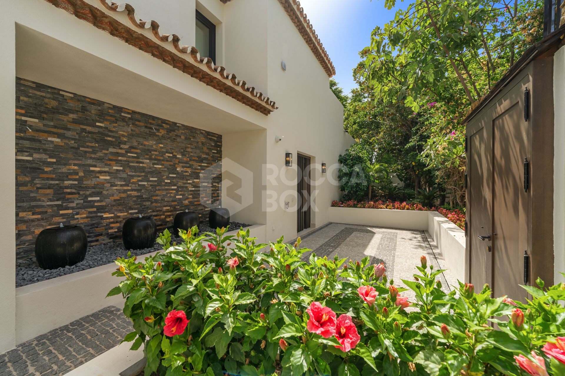 Andalusian Elegance on the Marbella Golden Mile