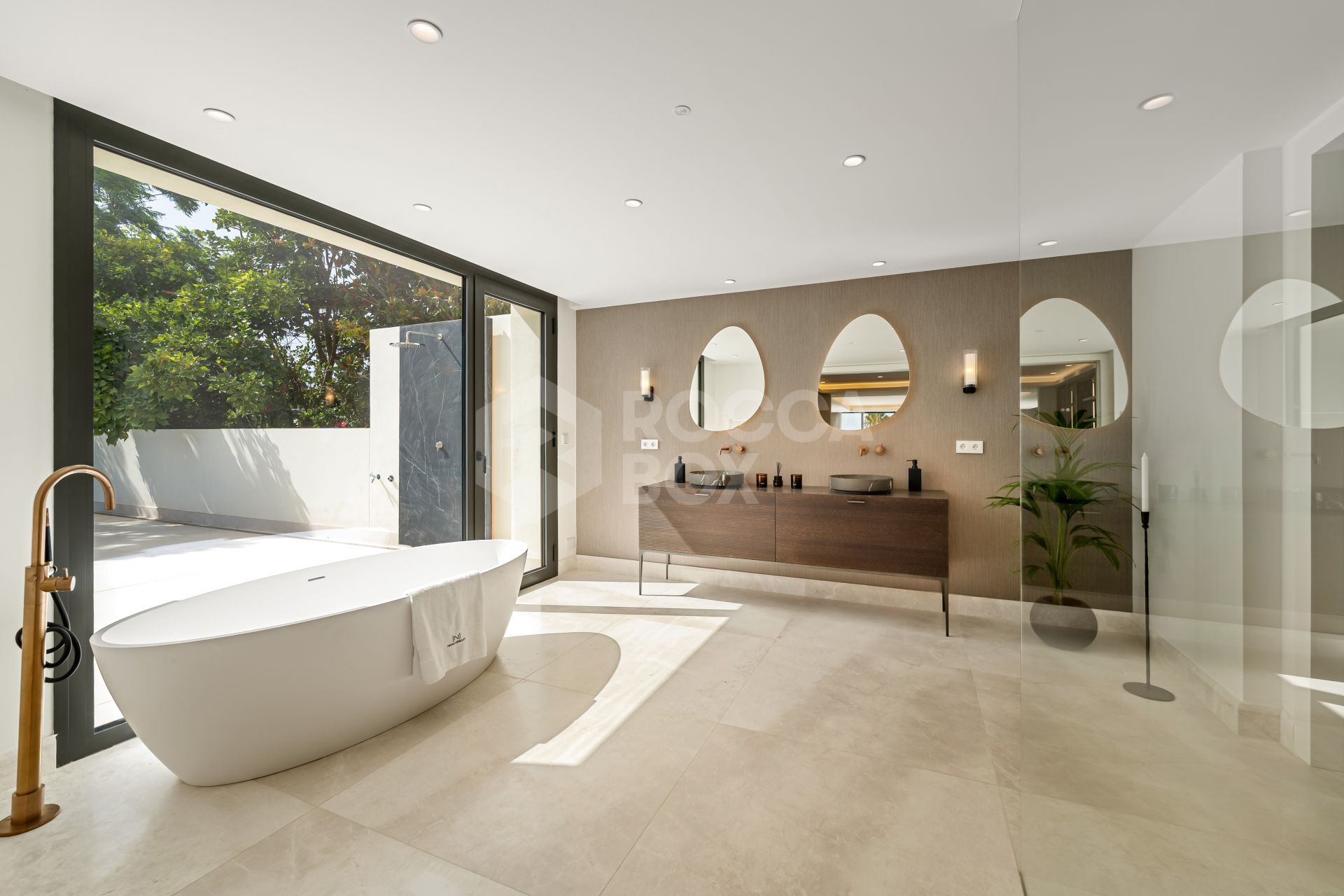 Andalusian Elegance on the Marbella Golden Mile