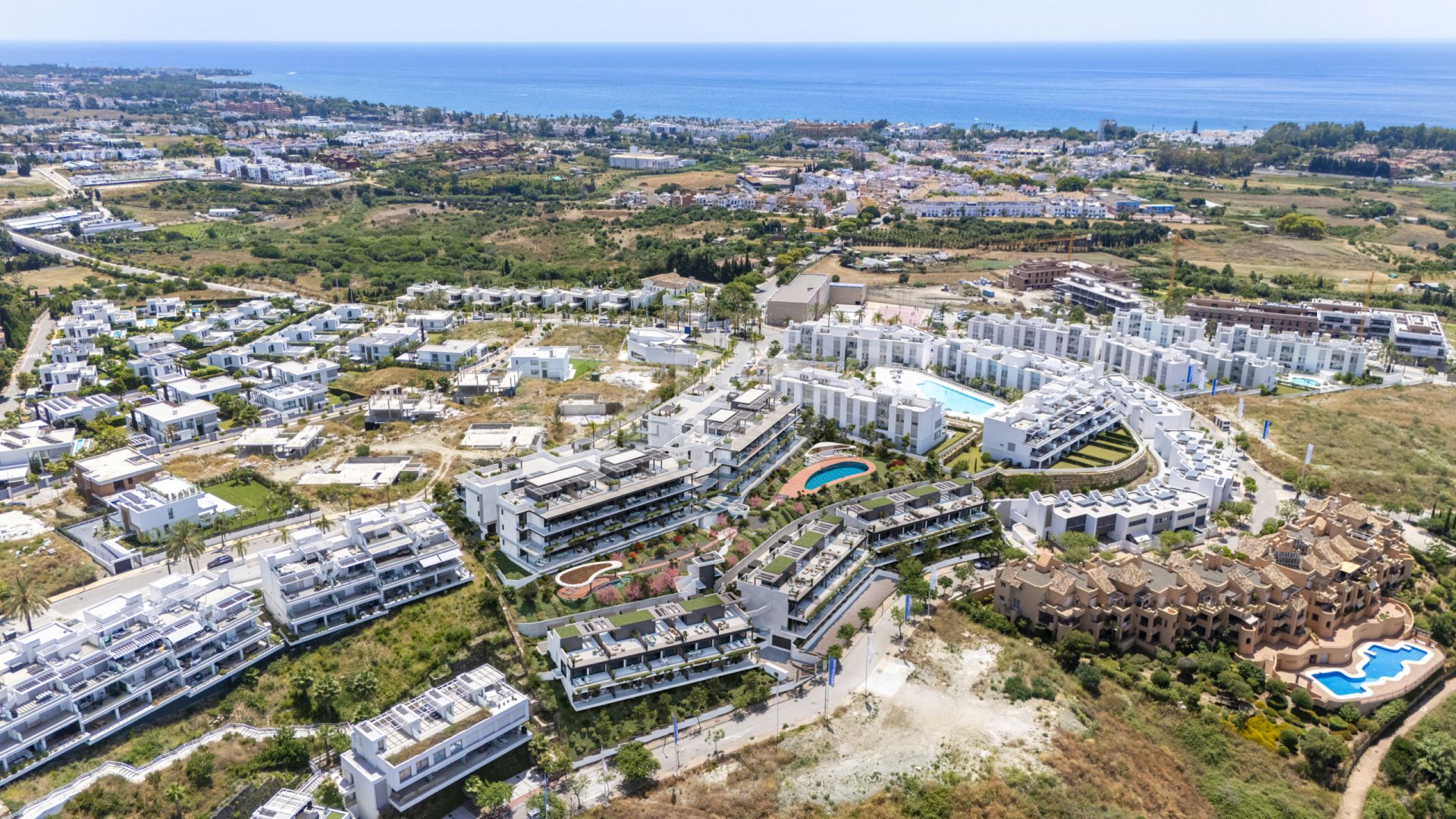 Modern 2-Bedroom Apartment on Estepona’s New Golden Mile