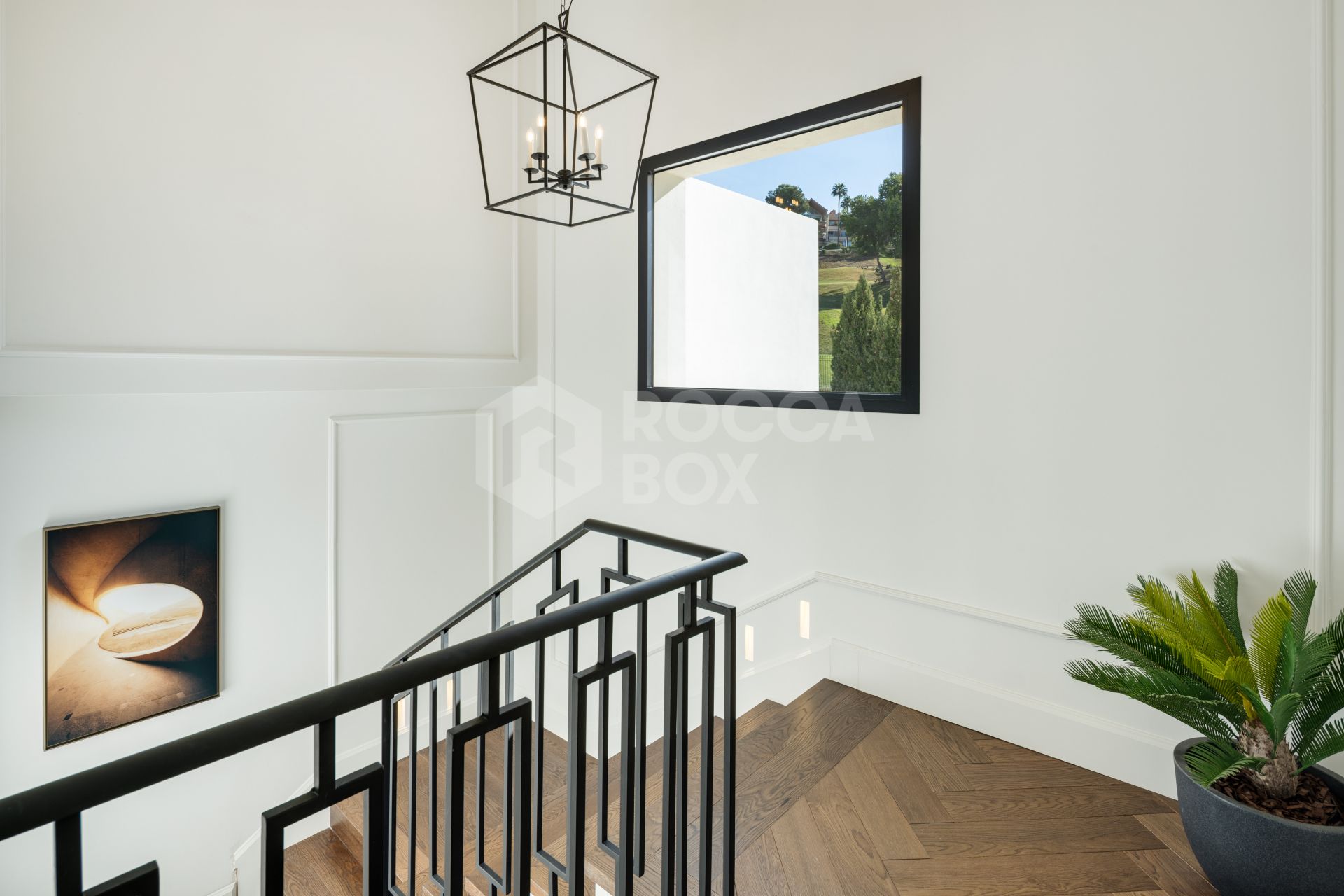 Modern Elegance in the Golf Valley