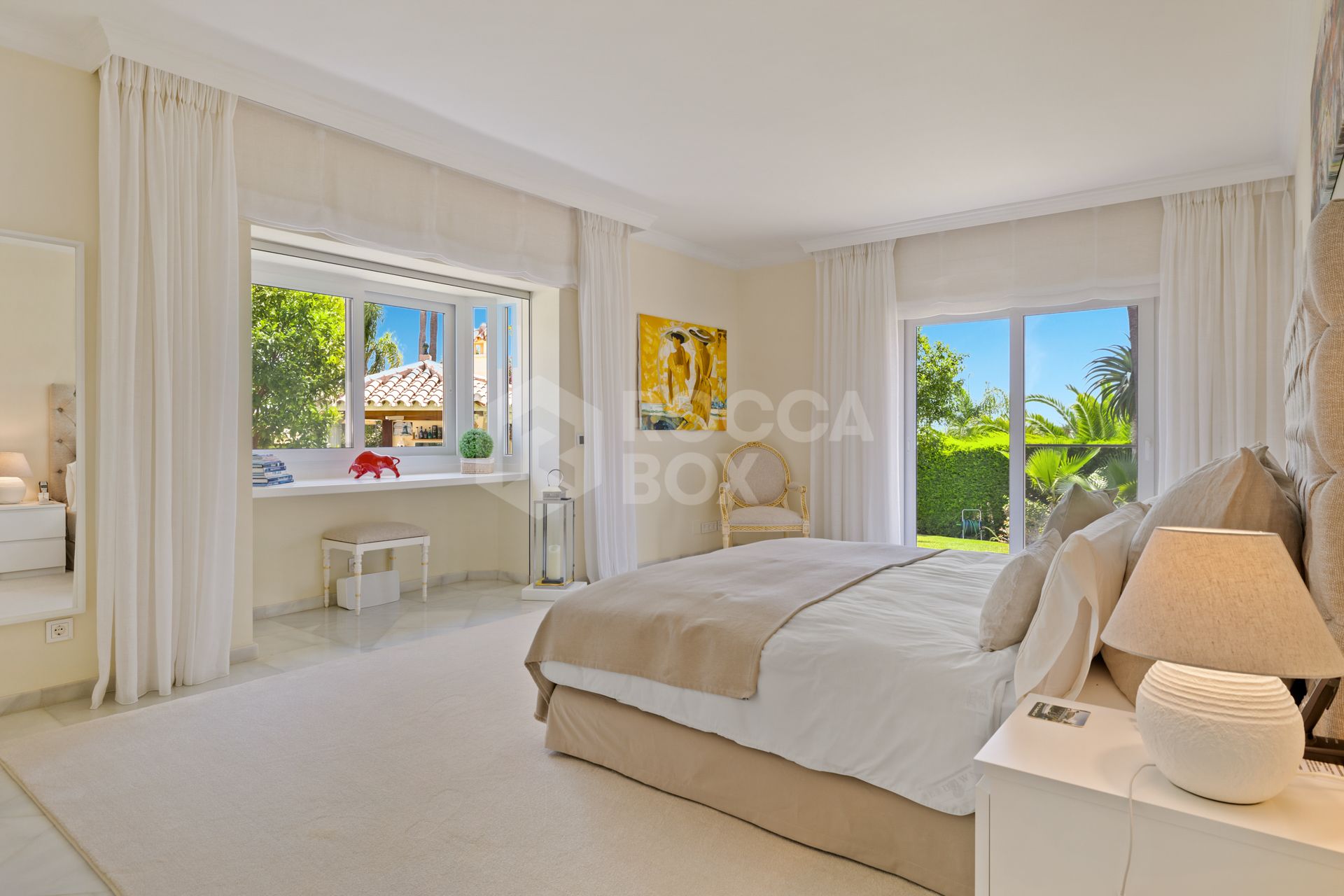 Refined Andalusian Villa with Contemporary Elegance in La Cerquilla, Nueva Andalucía