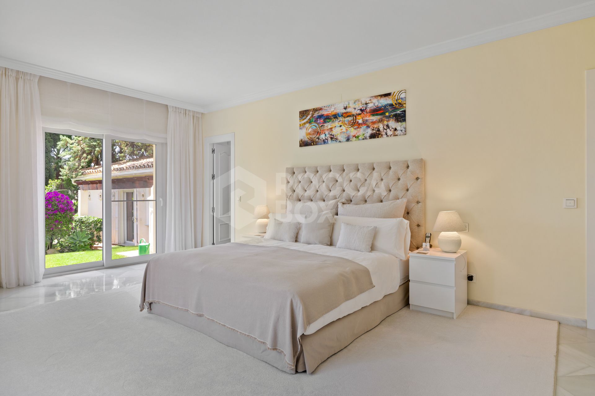 Refined Andalusian Villa with Contemporary Elegance in La Cerquilla, Nueva Andalucía