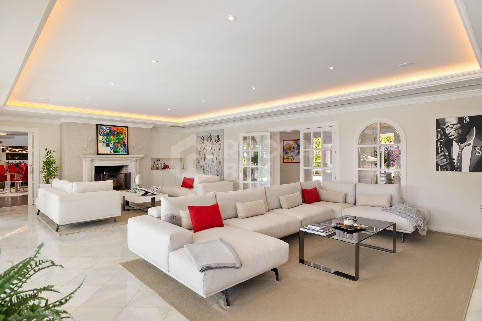 Refined Andalusian Villa with Contemporary Elegance in La Cerquilla, Nueva Andalucía