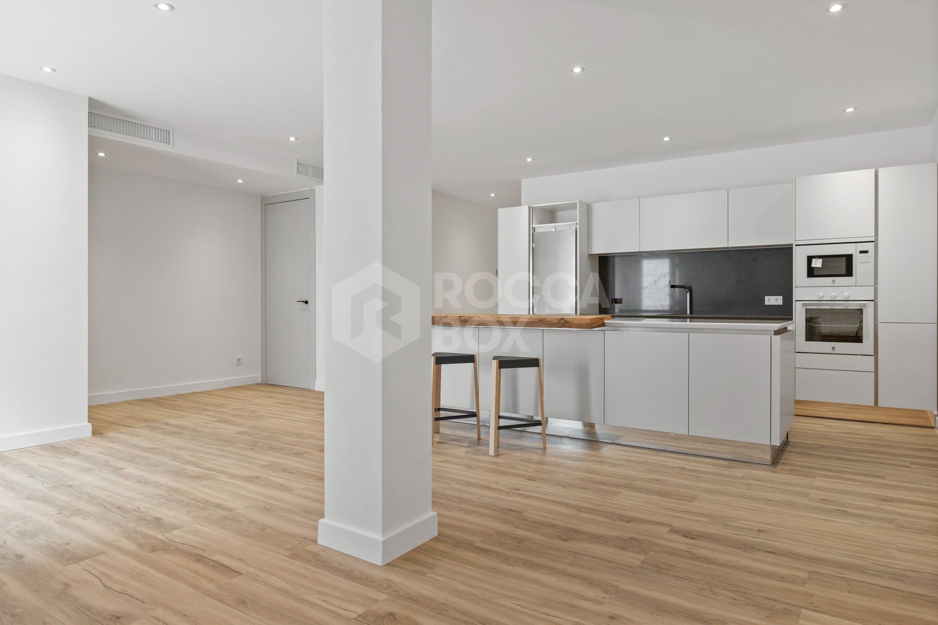 Modern Beachside Villa with Private Pool