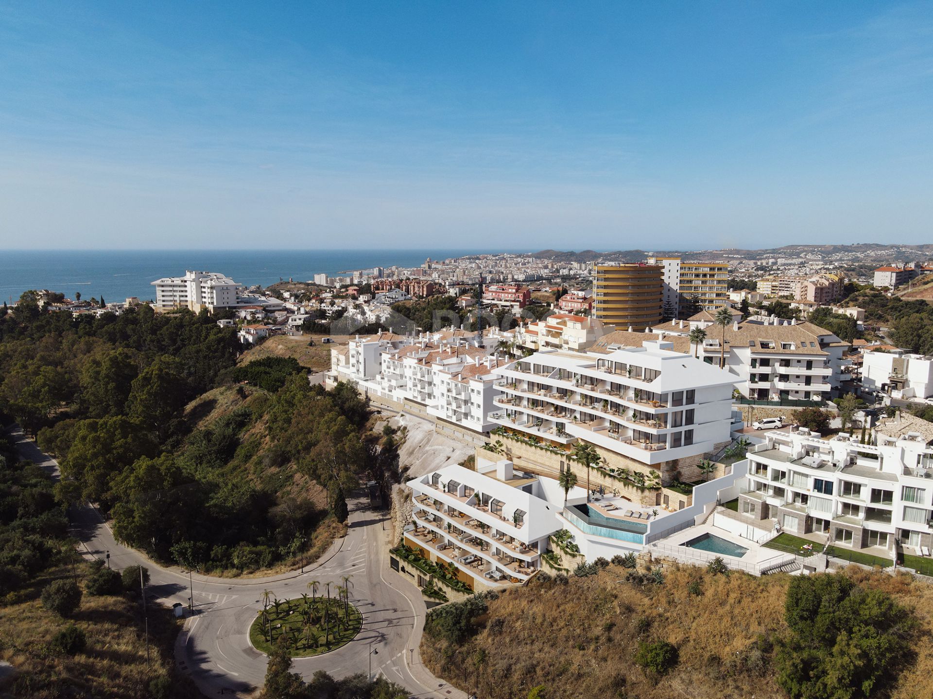 Stylish 2-Bedroom Apartment with Sea-Facing Terraces