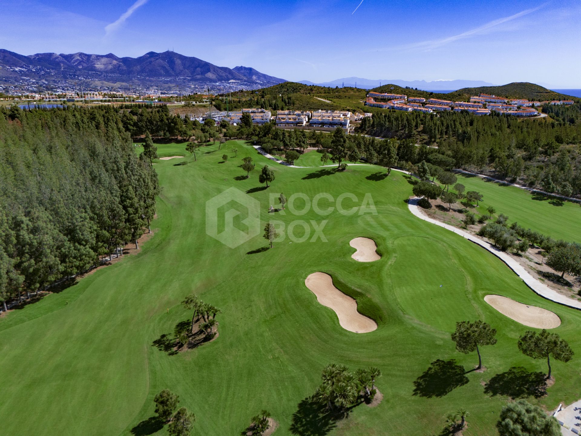 Modern 2-Bedroom Apartment with Sea and Mountain Views on the Costa del Sol