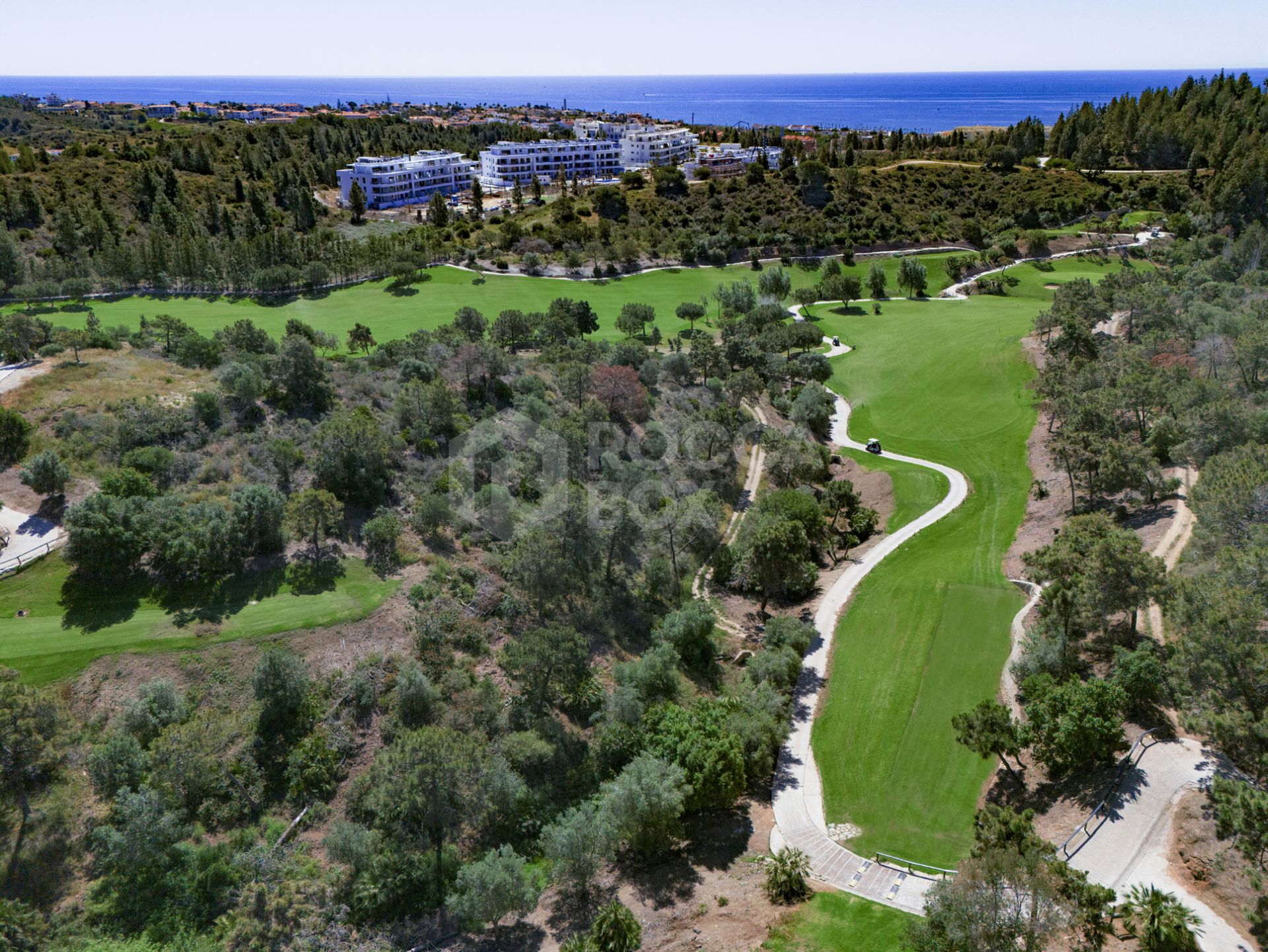 Modern 2-Bedroom Apartment with Sea and Mountain Views on the Costa del Sol