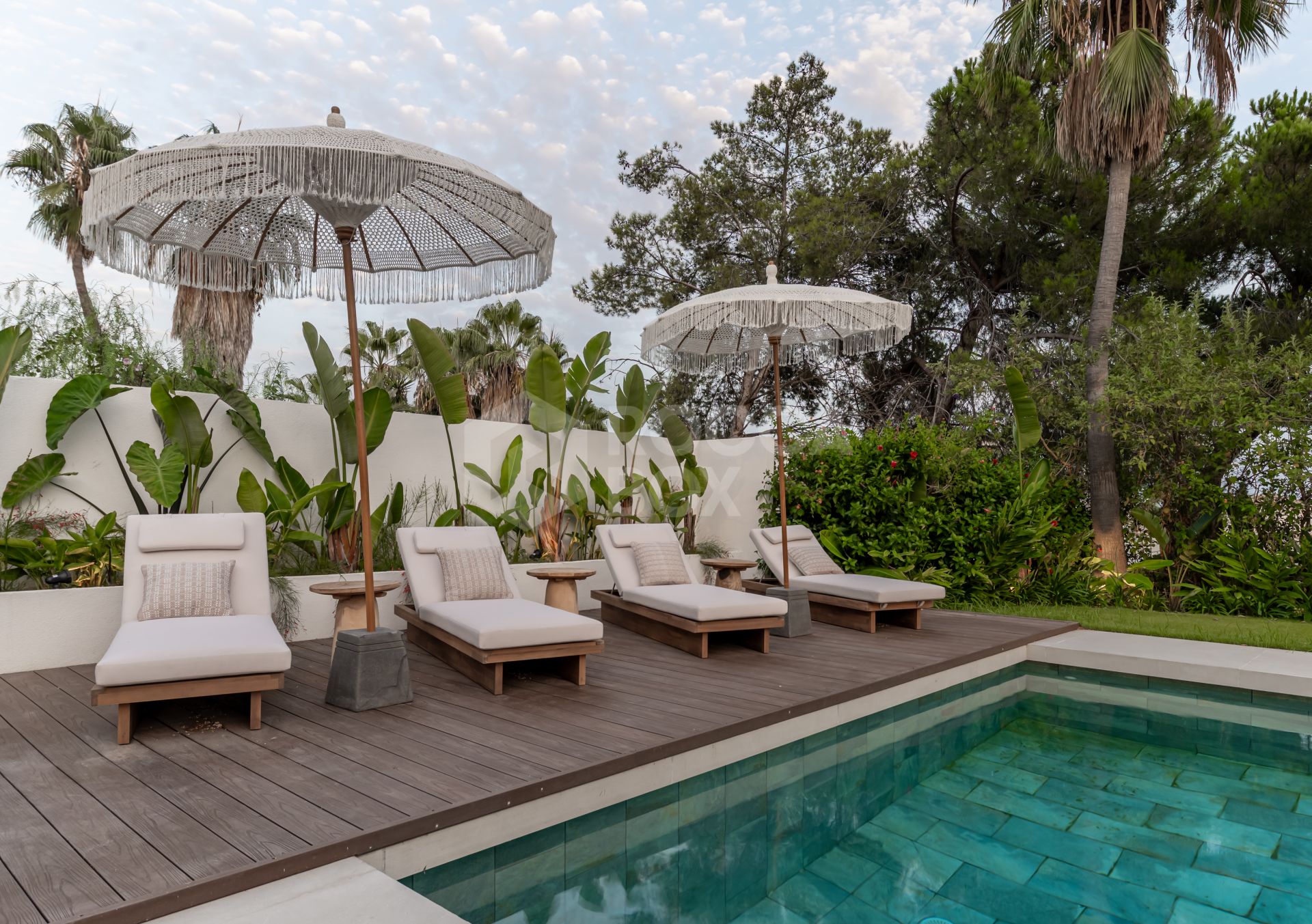 Andalusian-Inspired Villa with Contemporary Elegance