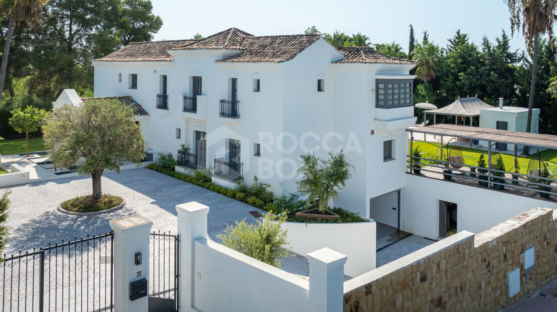 Andalusian-Inspired Villa with Contemporary Elegance