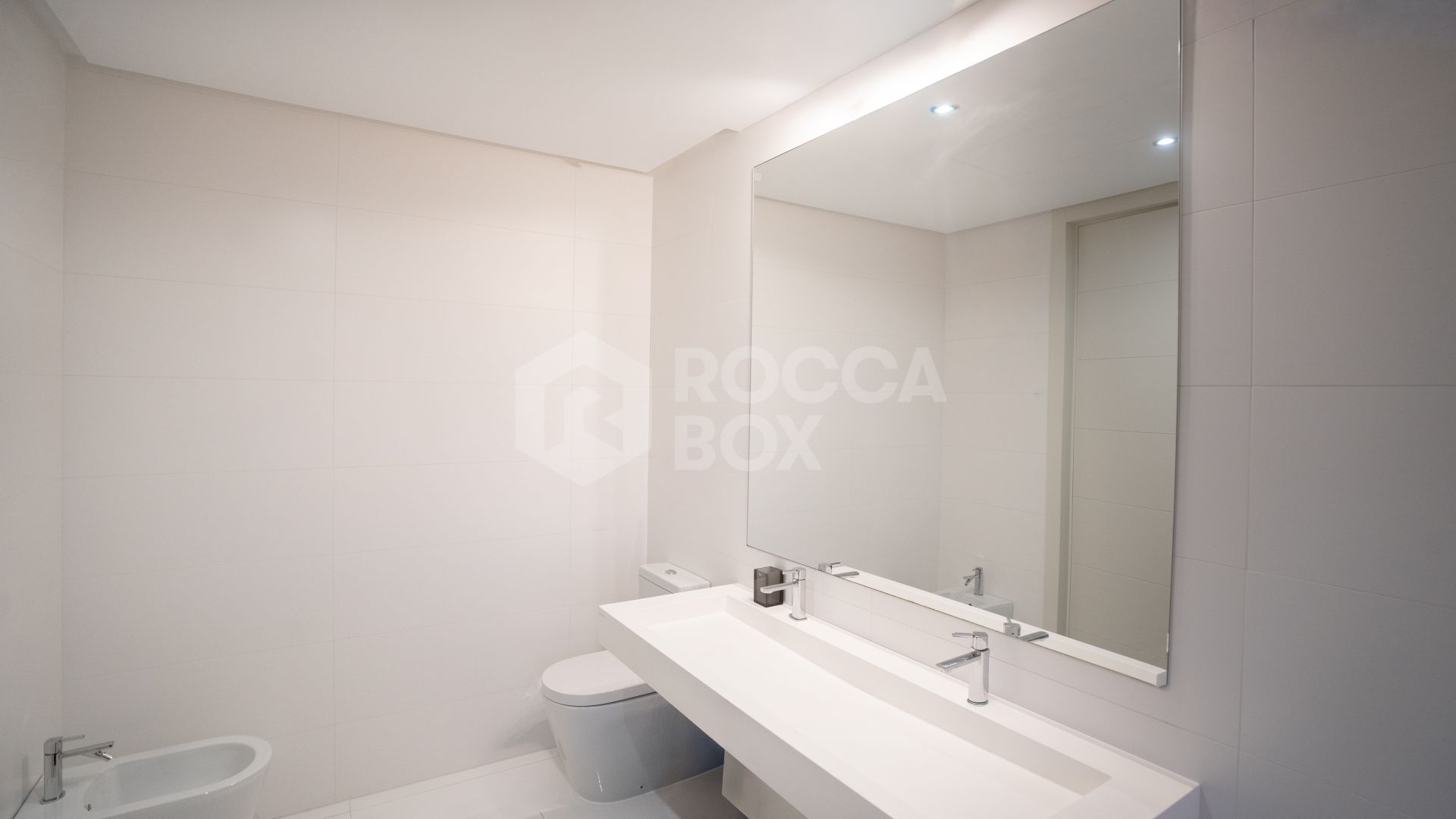 Exclusive 3 Bedroom Ground Floor Apartment with Private Garden