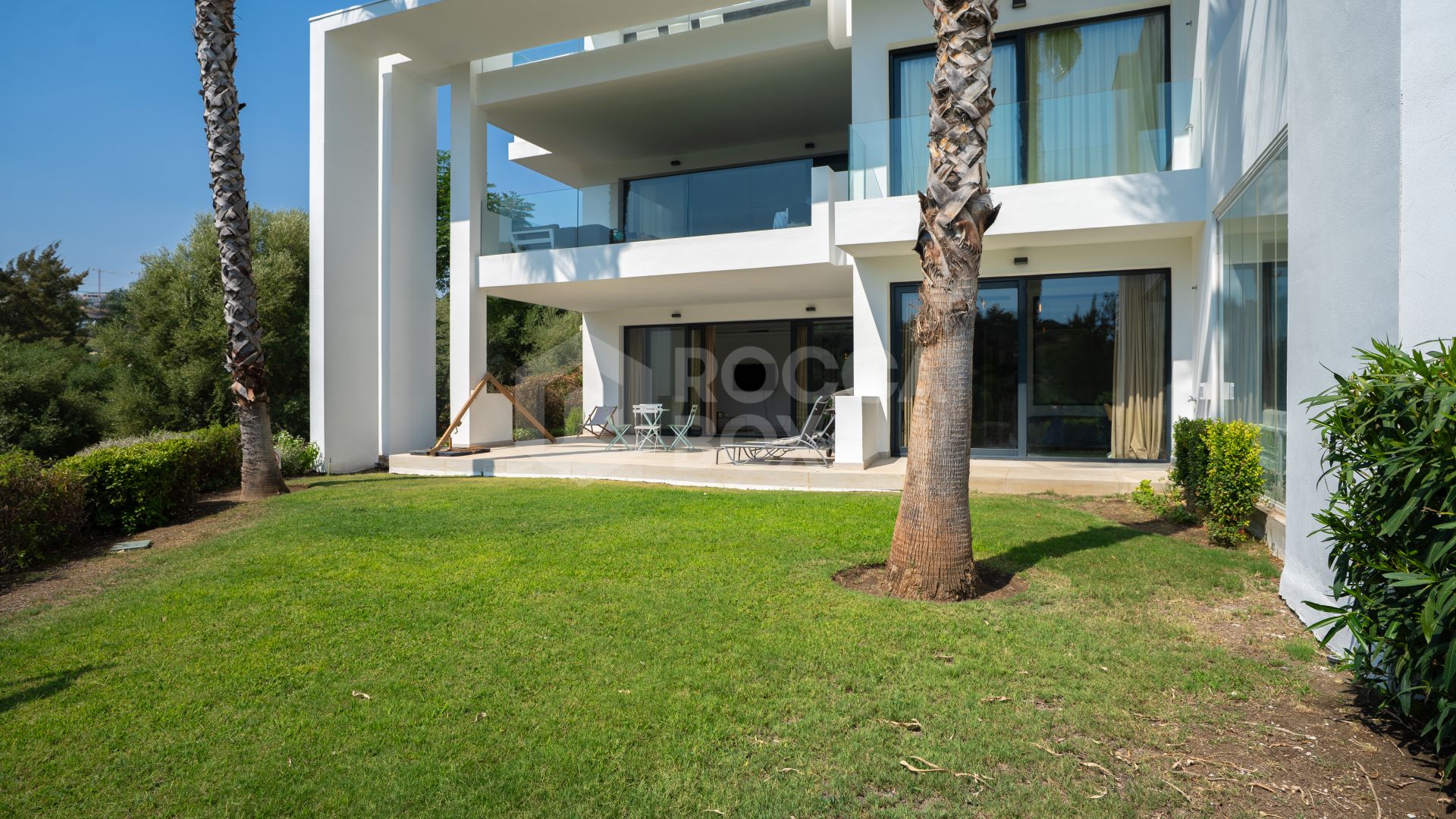 Exclusive 3 Bedroom Ground Floor Apartment with Private Garden