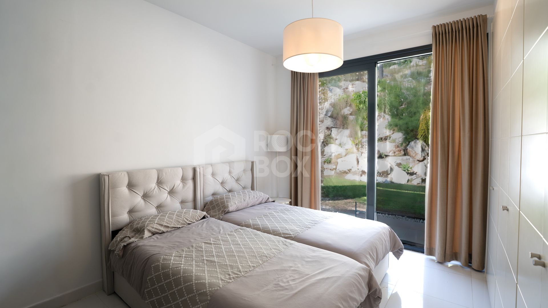 Exclusive 3 Bedroom Ground Floor Apartment with Private Garden