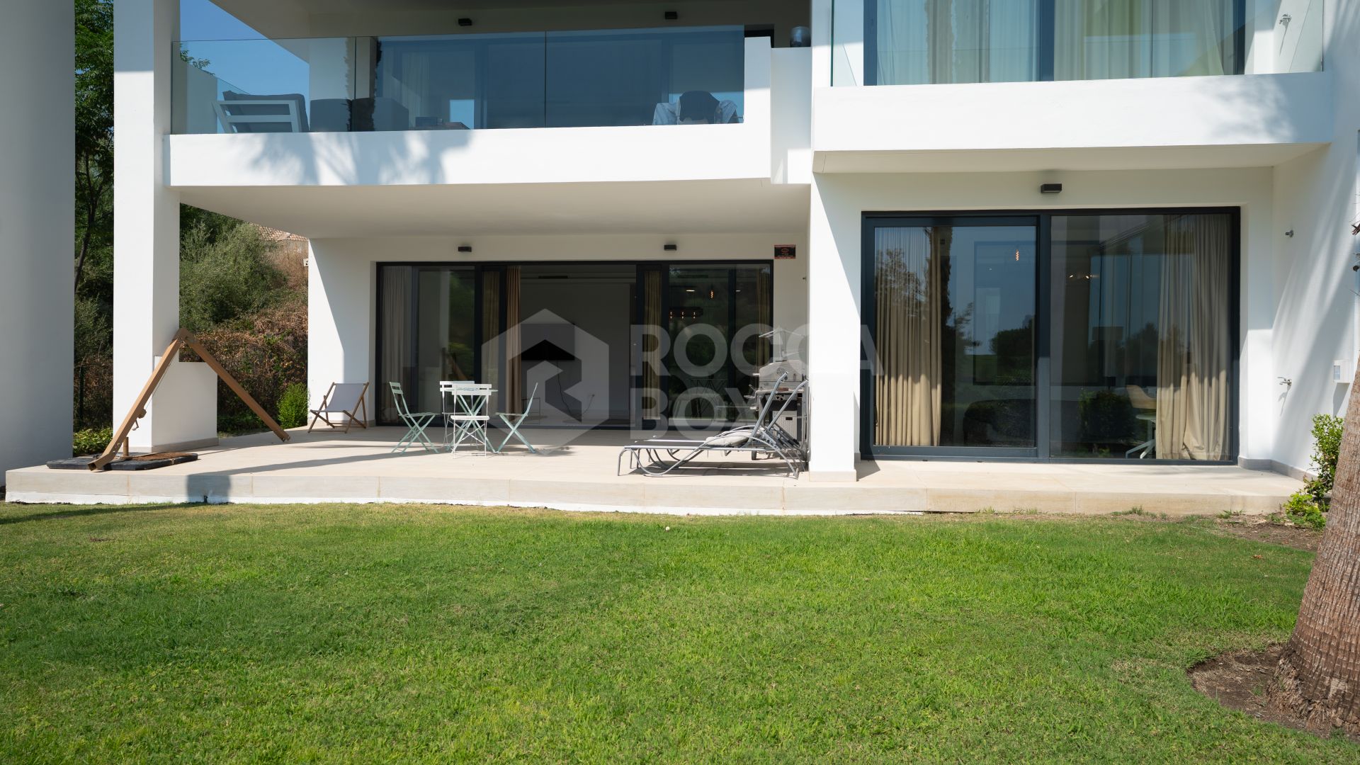 Exclusive 3 Bedroom Ground Floor Apartment with Private Garden