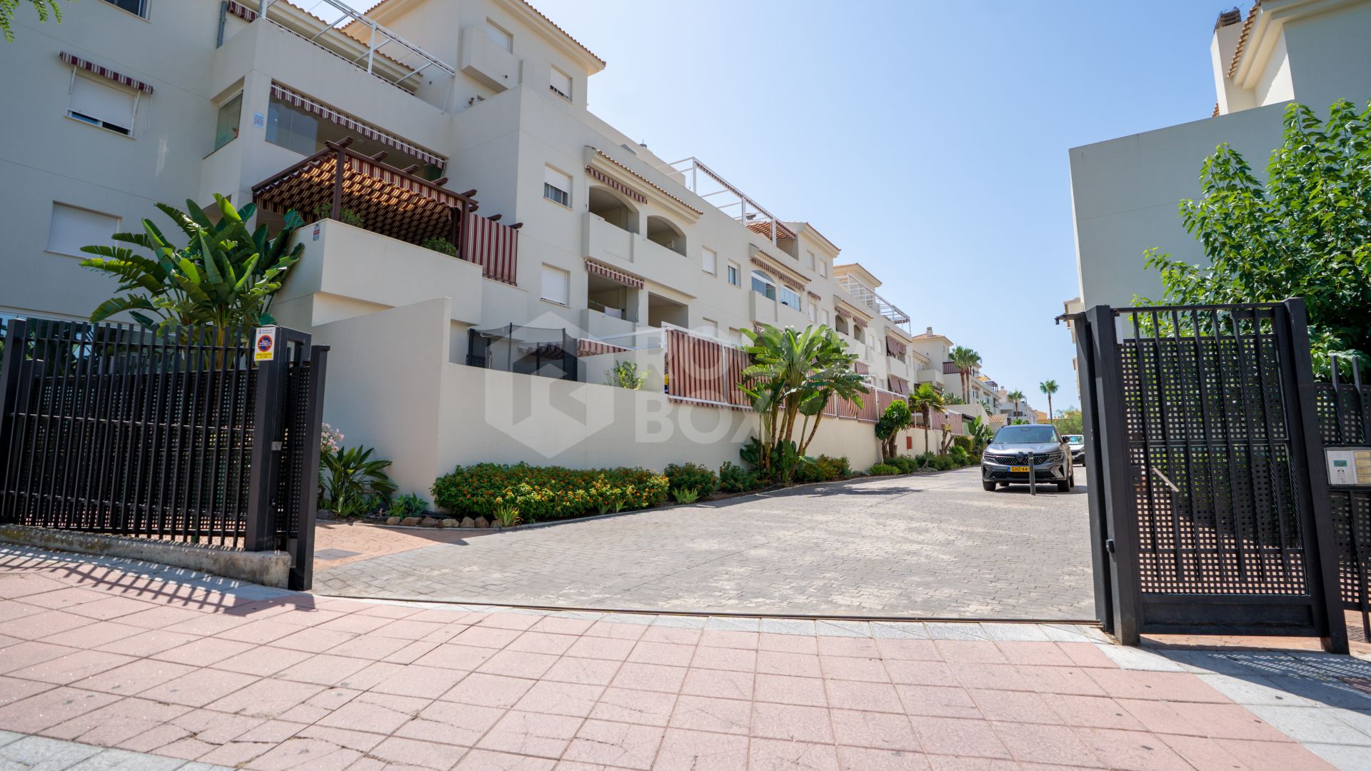 Charming Duplex Penthouse in Estepona Centre, Private Community with Mountain Views