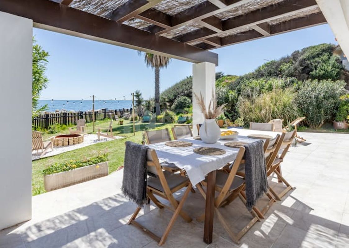 Beachfront Villa in Estepona