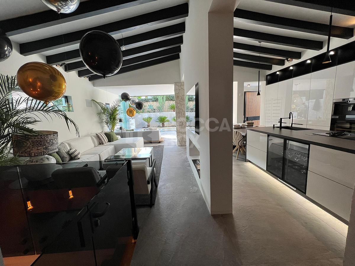 Exquisite Ultra-Modern Villa Just Steps from Puerto Banús