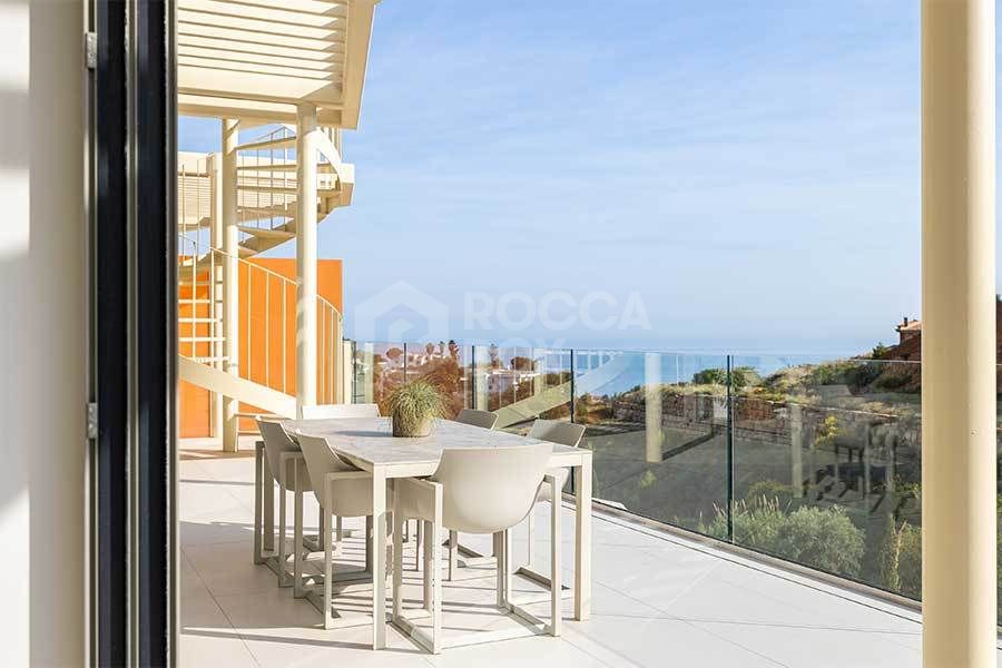 Luxurious 3-Bed, 3-Bath Apartment with Breathtaking Views and Modern Amenities