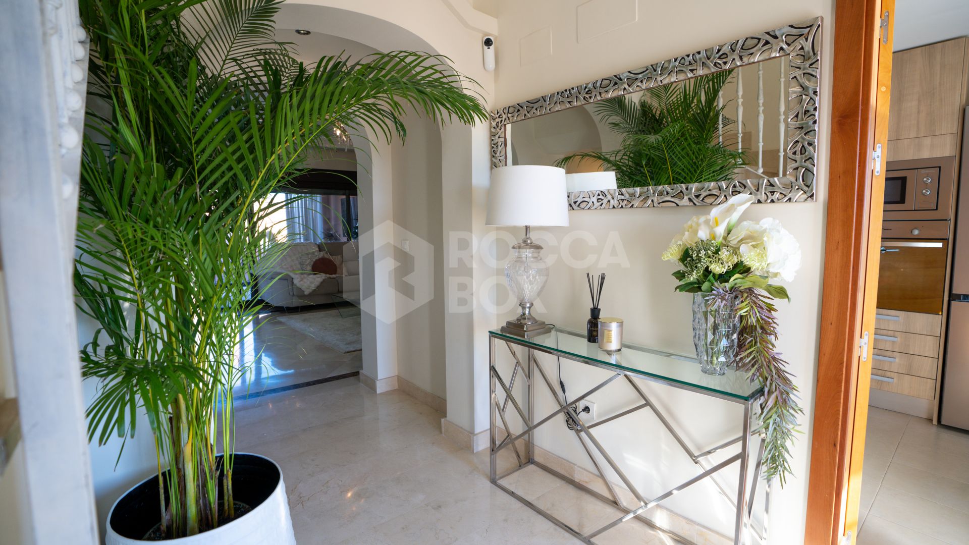 Townhouse in Estepona with Lovely Views