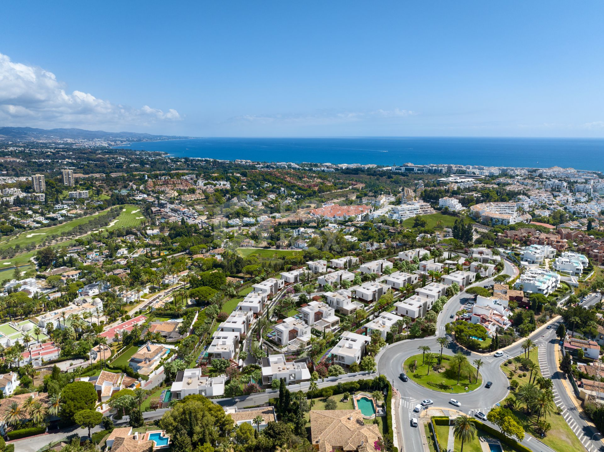 Elegant Luxury Villa with Stunning Pool, Mountain and Sea Views