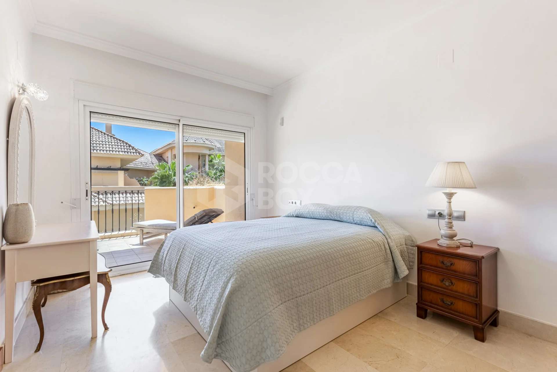 Elegant Coastal Living: Charming 2 Bed, 2 Bath Apartment in Aloha Hill Club
