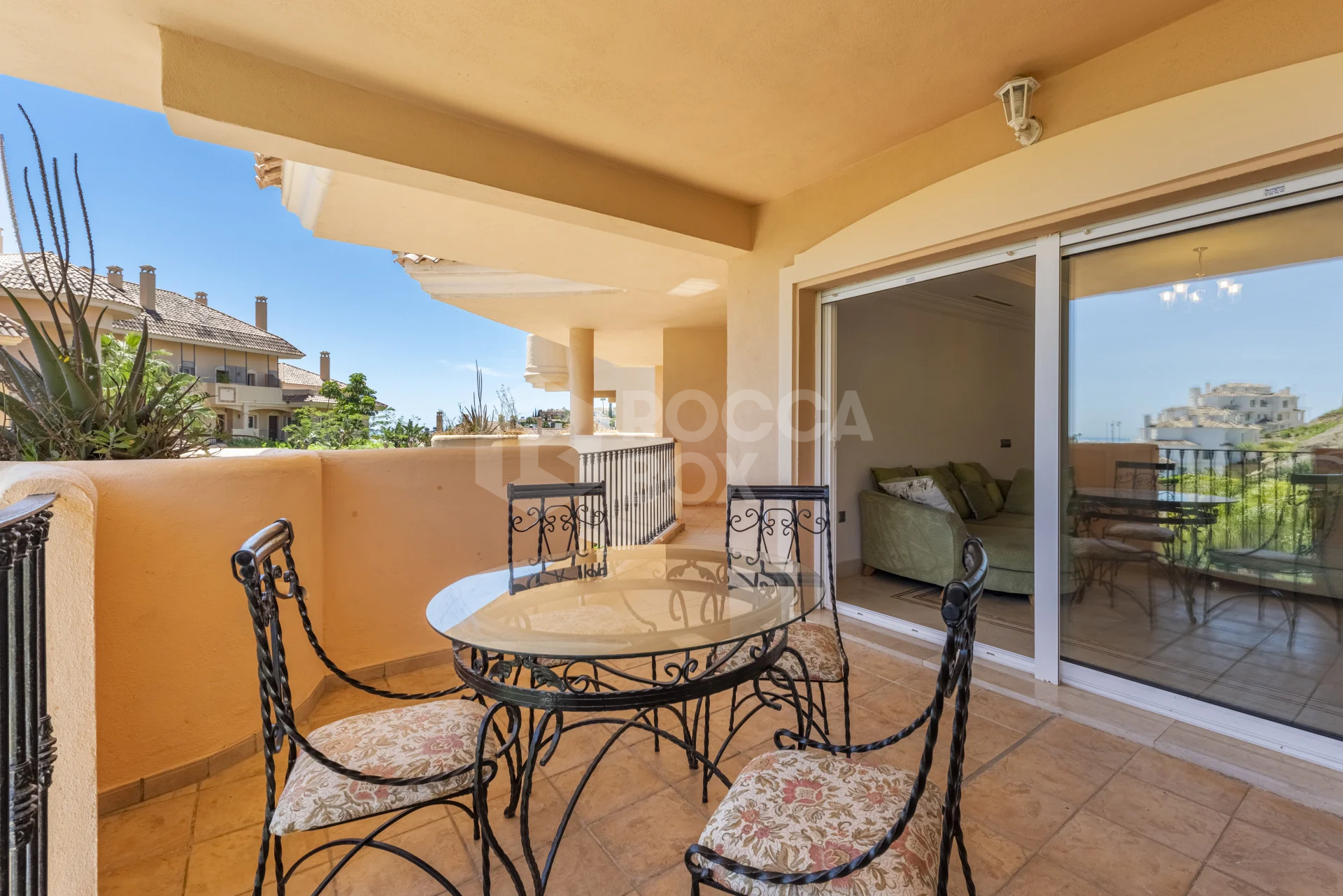 Elegant Coastal Living: Charming 2 Bed, 2 Bath Apartment in Aloha Hill Club