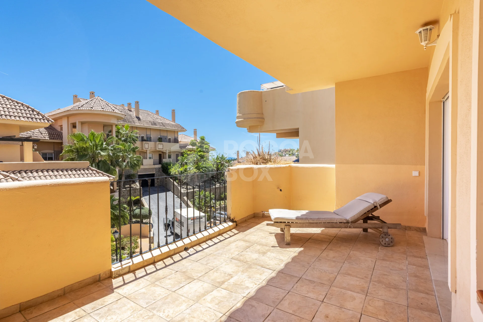 Elegant Coastal Living: Charming 2 Bed, 2 Bath Apartment in Aloha Hill Club
