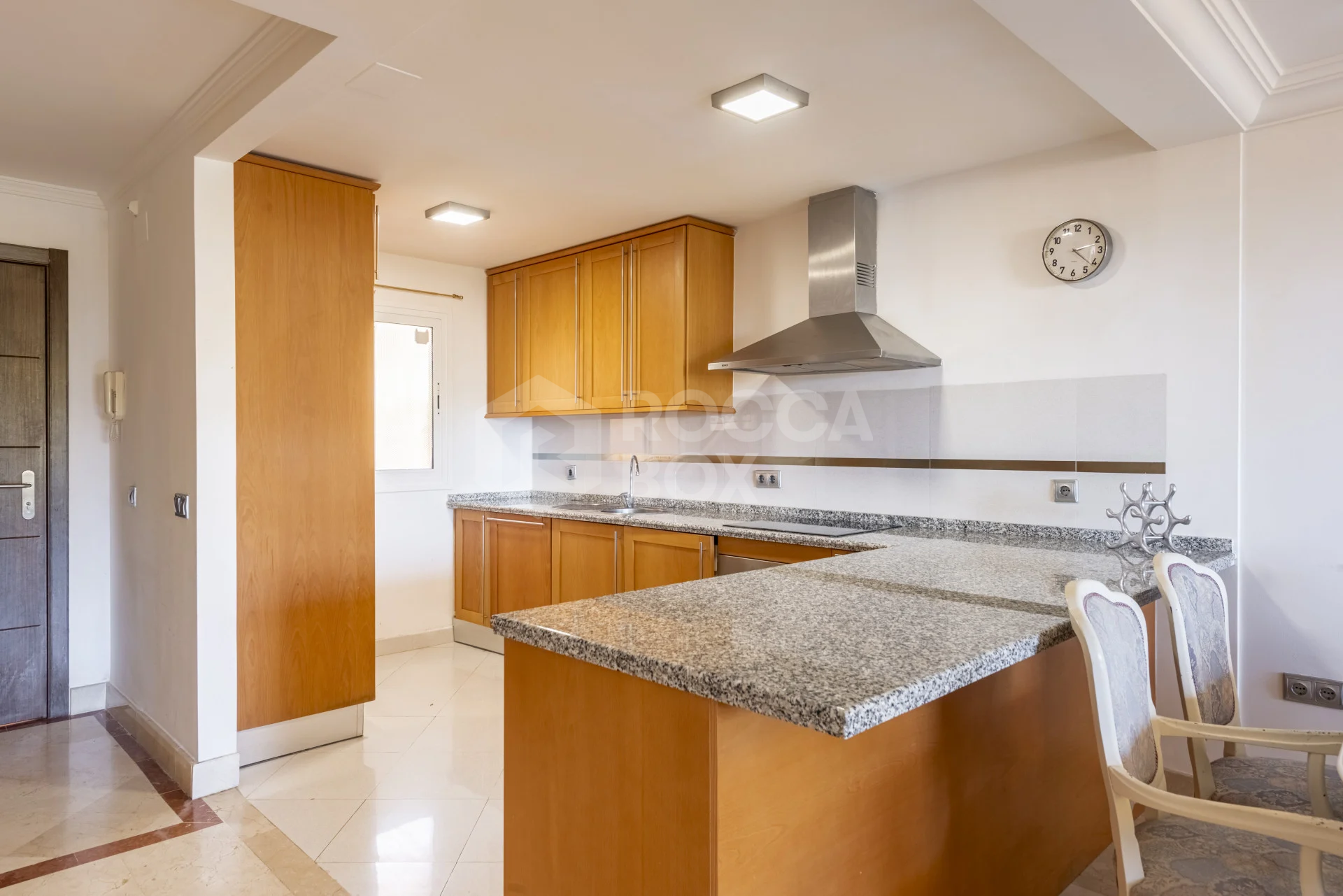 Elegant Coastal Living: Charming 2 Bed, 2 Bath Apartment in Aloha Hill Club