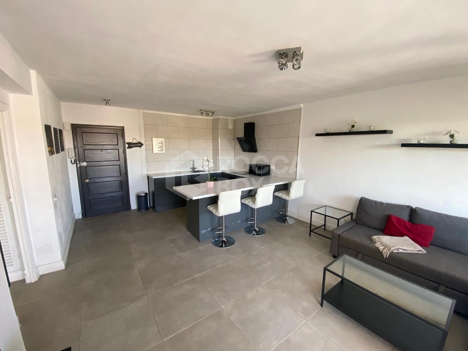 Charming One-Bedroom Apartment in Marbella with Sea and Mountain Views