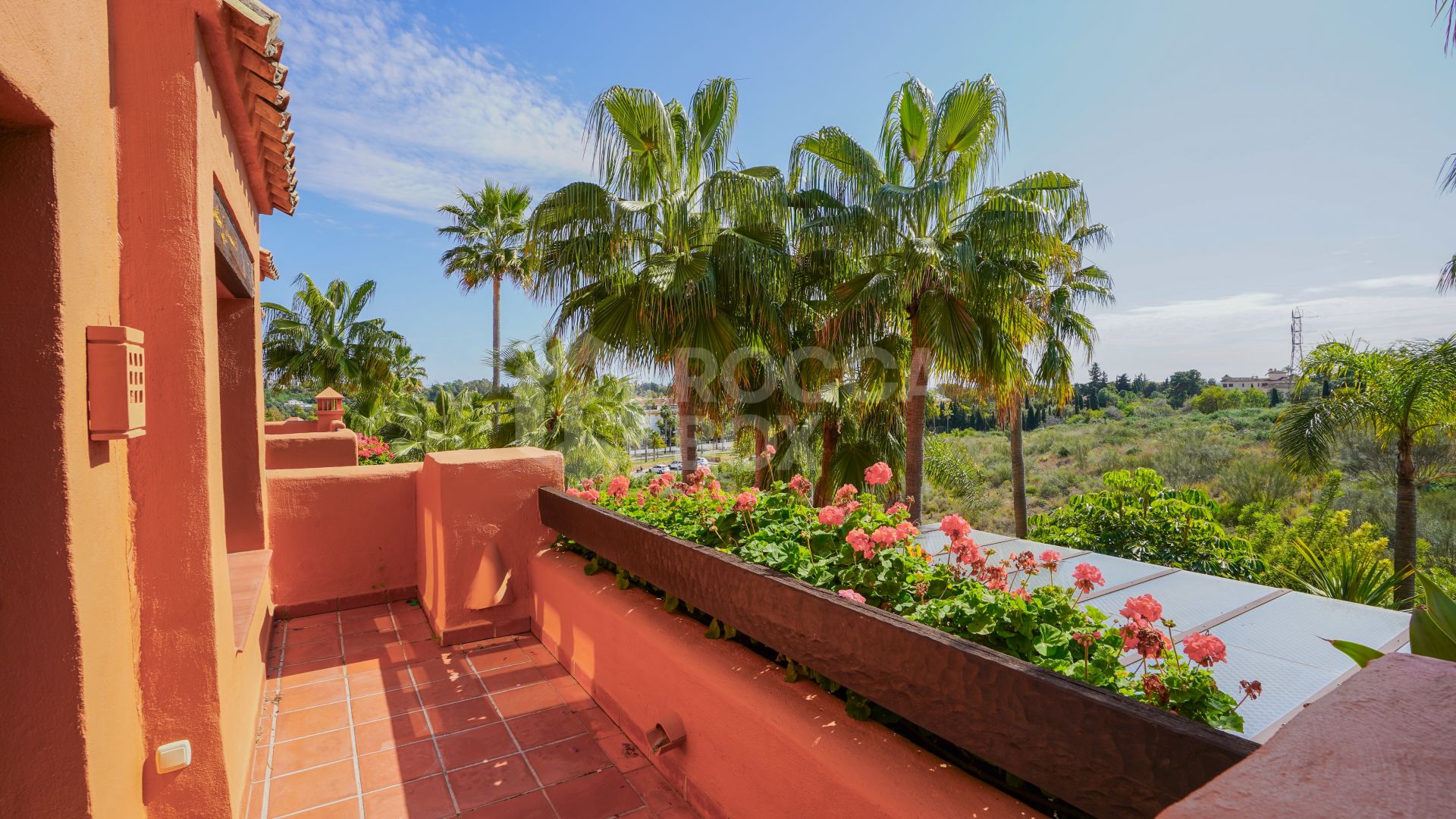 Elegant Duplex Penthouse in Marbella - Puerto Banus