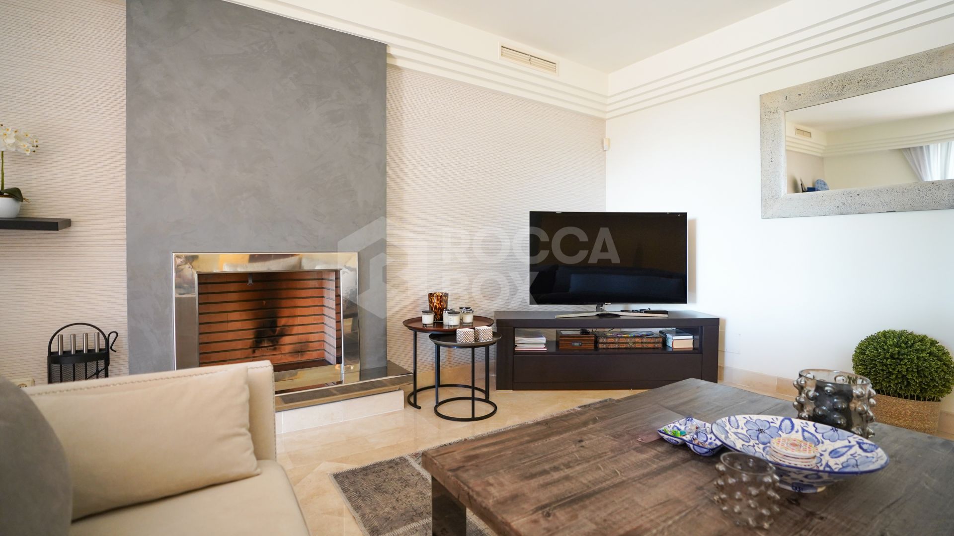 Elegant Duplex Penthouse in Marbella - Puerto Banus