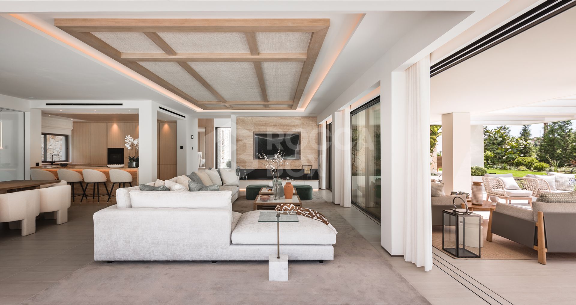 Exquisite Villa in Nueva Andalucia: Contemporary Luxury Redefined