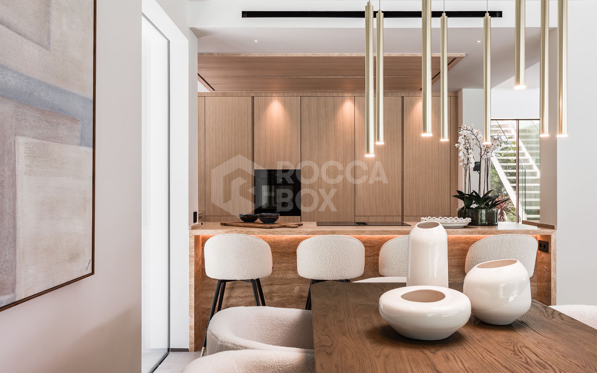 Exquisite Villa in Nueva Andalucia: Contemporary Luxury Redefined