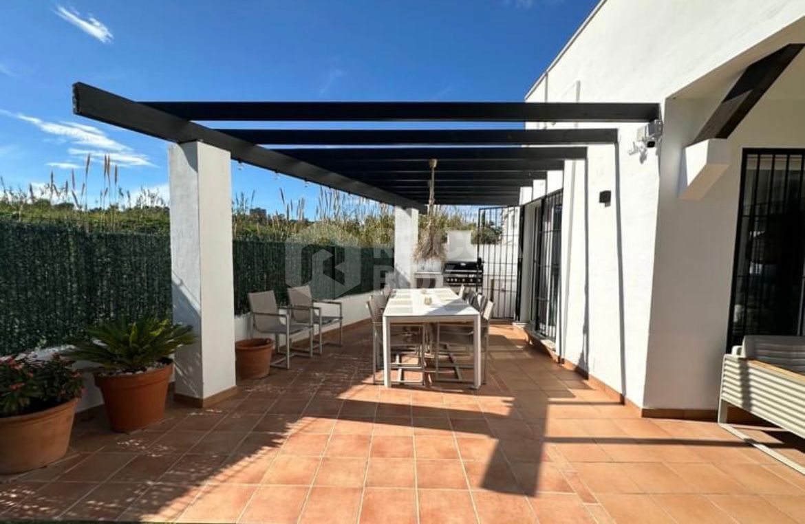 This newly built 3-Bedroom Town House in Los Naranjos de Marbella