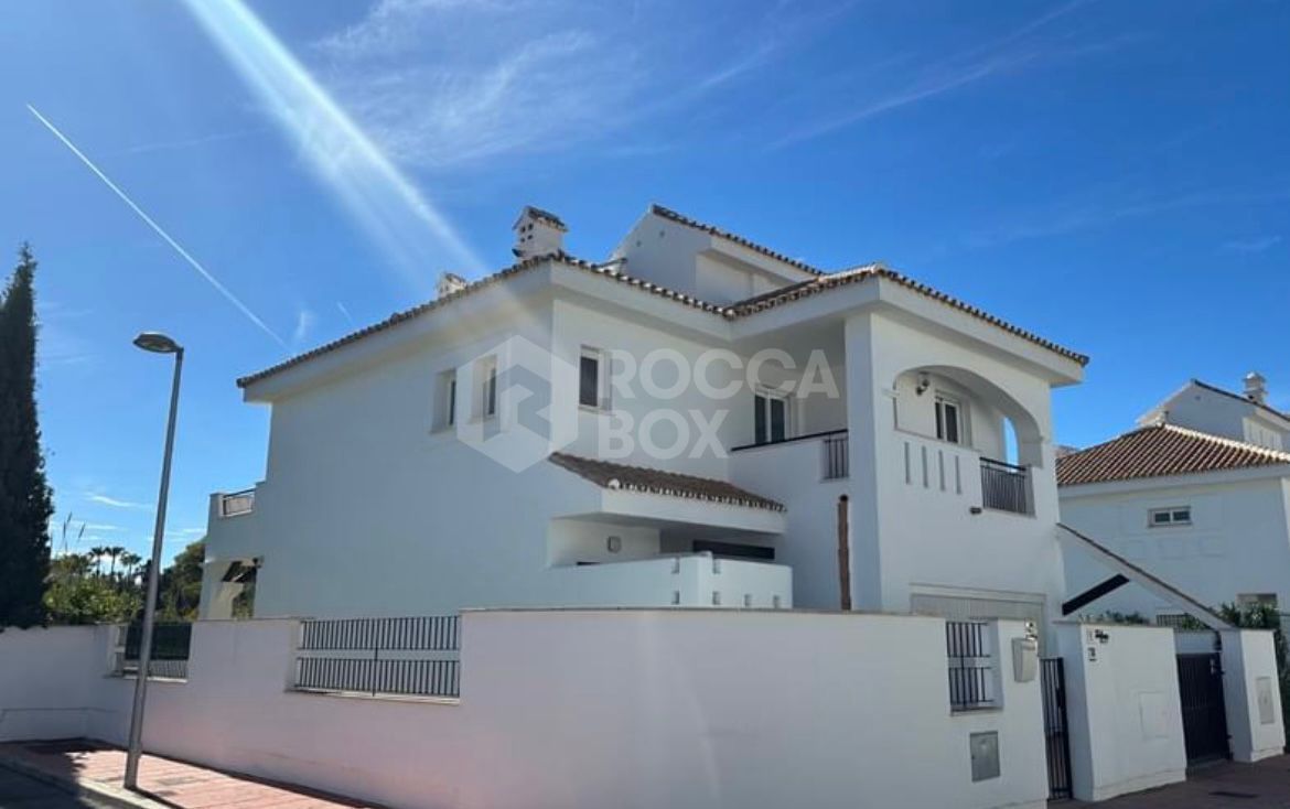 This newly built 3-Bedroom Town House in Los Naranjos de Marbella