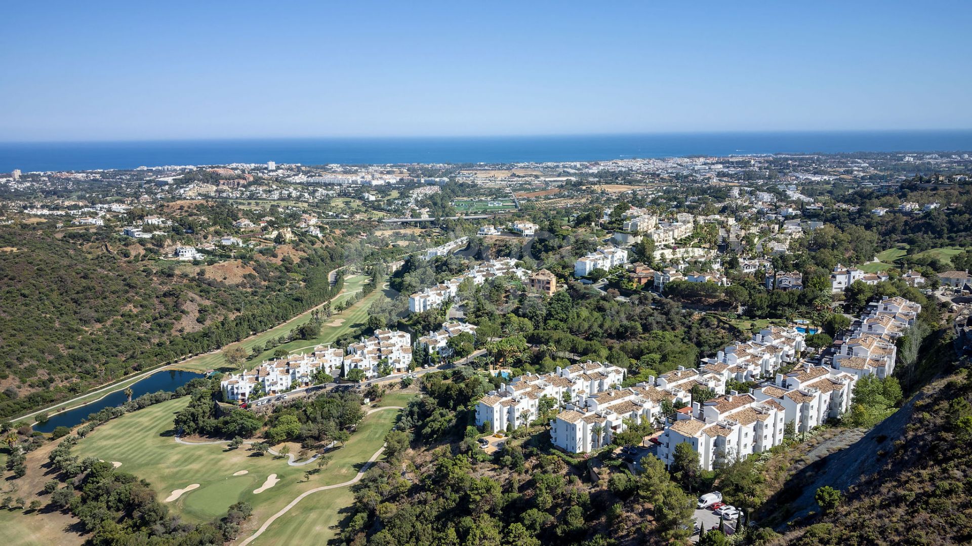 Renovated Top Floor Apartment in Altos de La Quinta